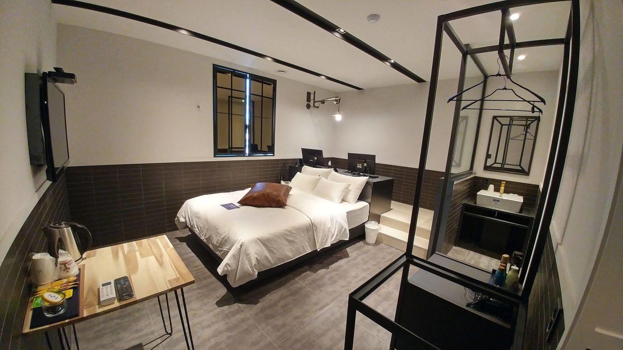 Hotel Yaja Jungwang Siheung Екстериор снимка