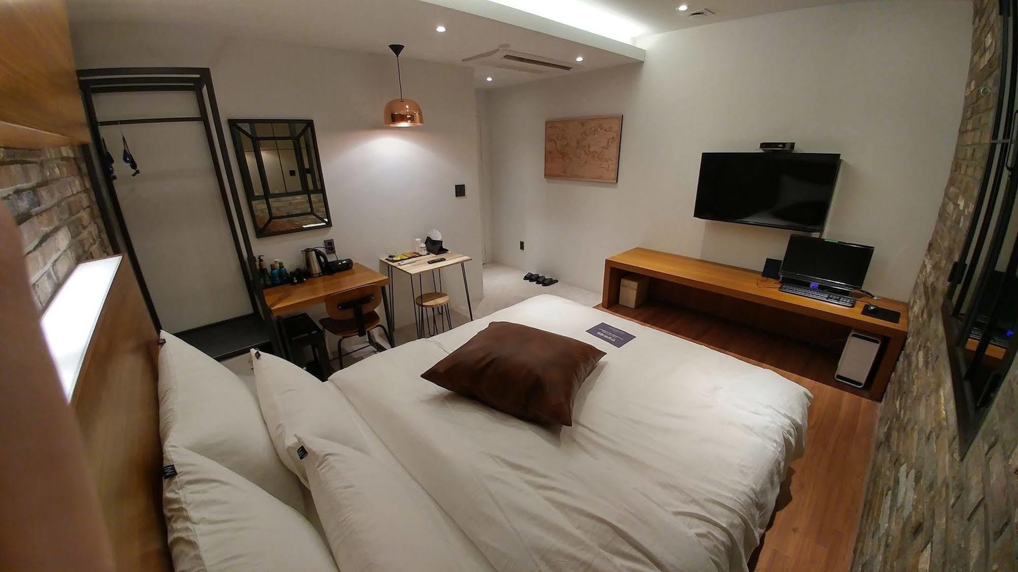 Hotel Yaja Jungwang Siheung Екстериор снимка