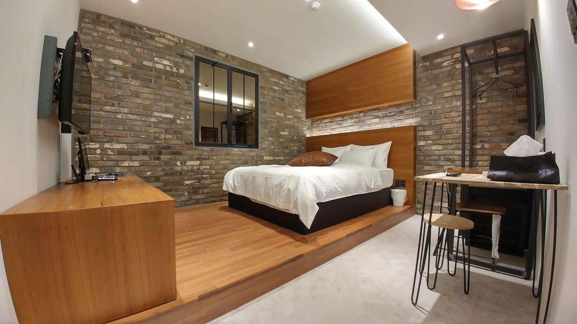 Hotel Yaja Jungwang Siheung Екстериор снимка